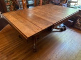 1900 solid oak claw foot dinning table