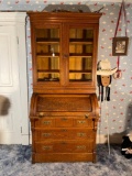 Oak cylinder roll sec/bookcase