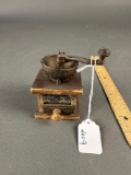 Child's operational coffee grinder