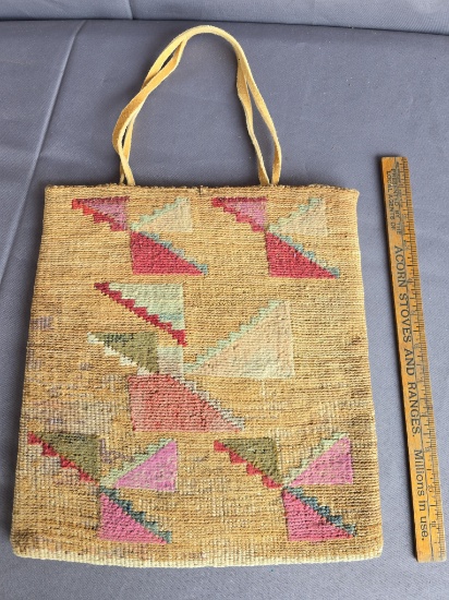 Corn husk hand bag