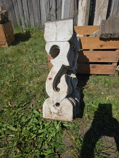 (14) Porch sections of a different cut out design