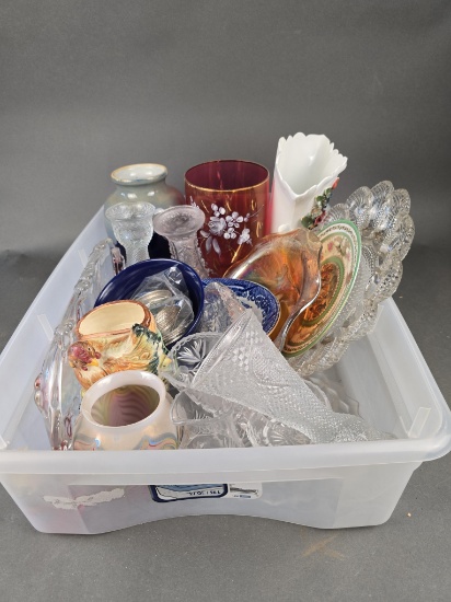 Box of misc glassware