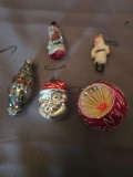 (5) ornaments with Santas