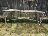 Metal outdoor table and 6 matching chairs