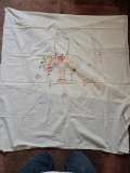 (2) pieces of linen, (1) crochet