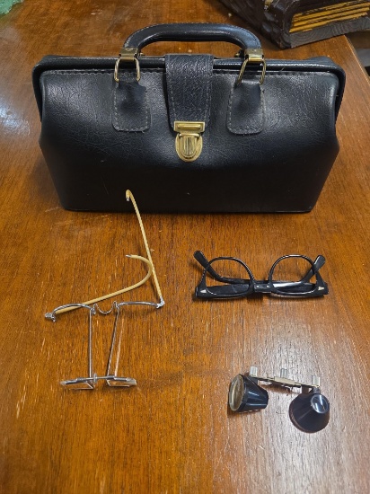 Doctors Travel Bag & Magnifying Spectacles