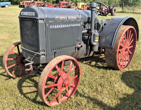 Farmall & IHC Tractor Collection - Pickups - Plus