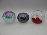 GROUP OF 3 GLASS PAPERWEIGHTS SIGNED NUANCE NEW ORLEANS, J. MURPHY, & OBG 1994