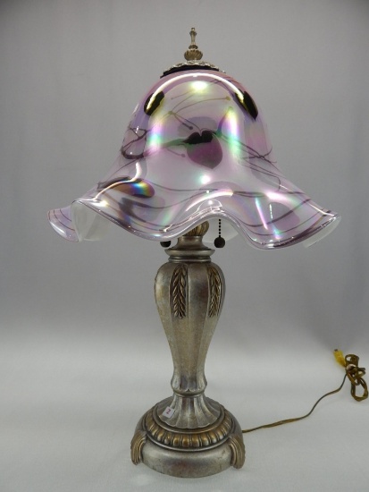 22 1/2" DAVE FETTY HANGING HEARTS ON IRIDIZED ROSE OVERLAY TABLE LAMP