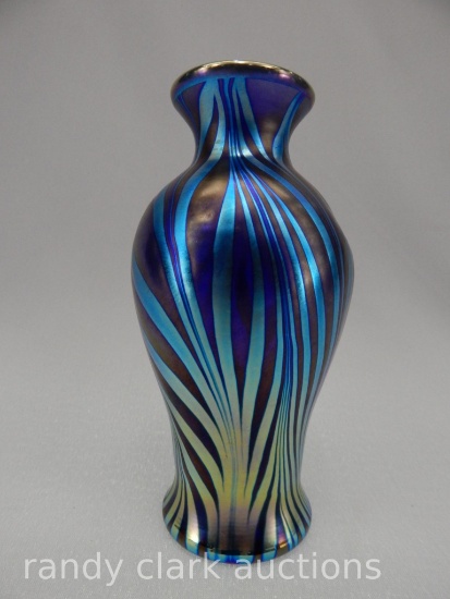 7 1/2" FAVRENE PULLED FEATHER FETTY VASE