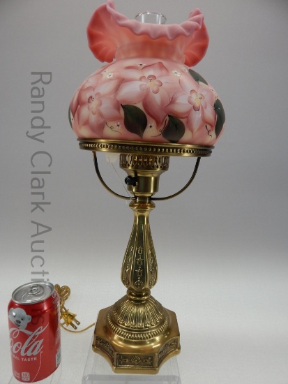 18" FENTON BURMESE DIAMOND OPTIC HP STUDENT LAMP