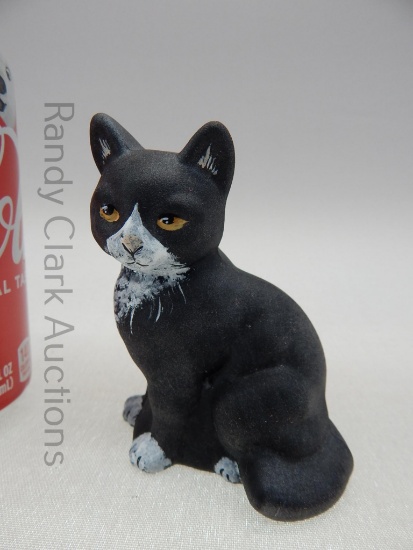 FENTON SITTING CAT KIBBE #4 OF 39