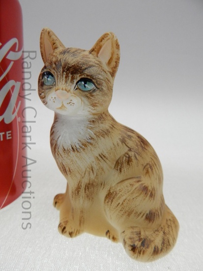 FENTON SITTING CAT KIBBE #3 OF 28