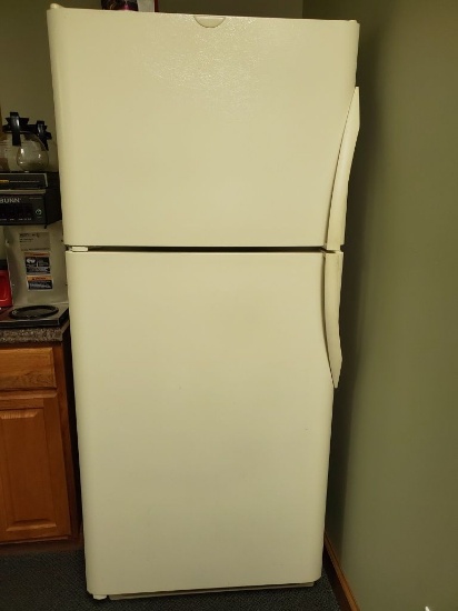 Frigidaire refrigerator