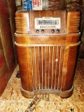 Philco Cabinet Radio