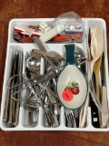 Flatware set