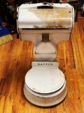 Vintage Dayton scale