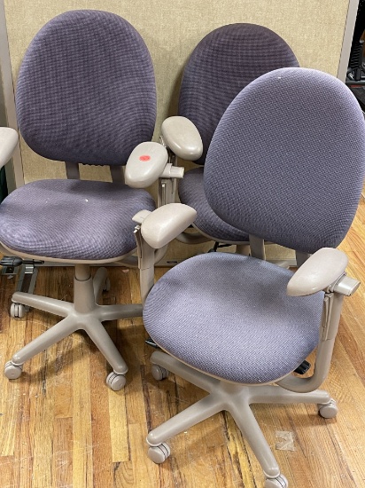 Three Flexsteel office chairs