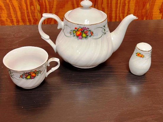Lynn's fine china