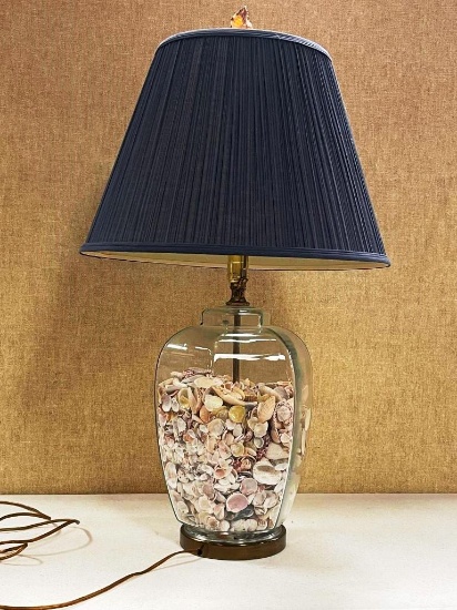 Shell filled lamp