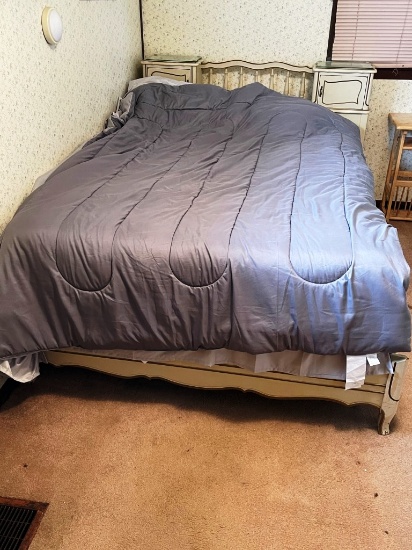 Bed With Foundation, Mattress, And Linens