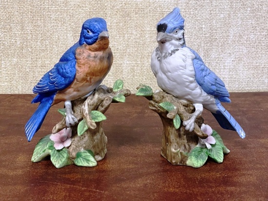 Pair of bird figurines