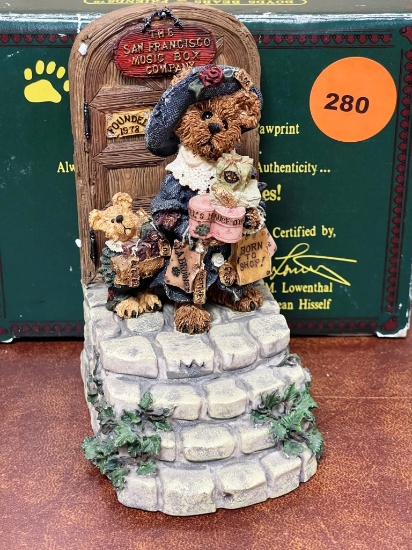 Boyds Bears with San Francisco Music Box