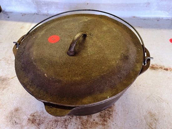 Cast Iron Dutch Oven