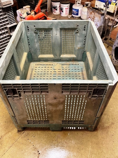 Green Gaylord Box