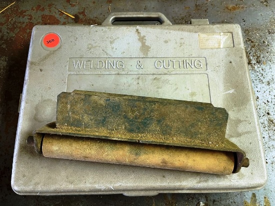 Torch Tips in Case and Material Roller