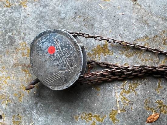Yale 1 ton Hoist