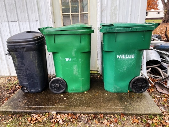 3 Trash Cans