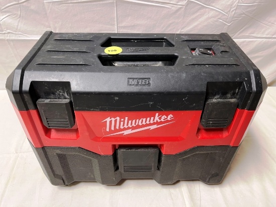 Milwaukee Portable Battery Powered Vacuum