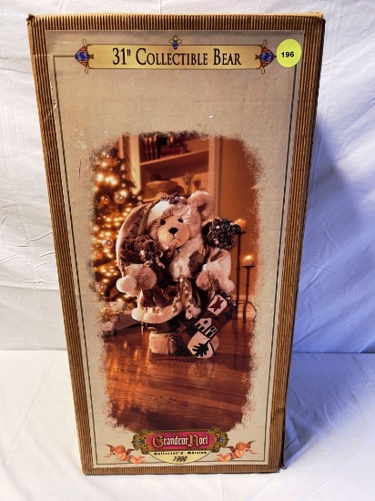 Grandeur Noel Christmas Bear