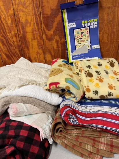Fleece Throws, Blankets, and Sheets