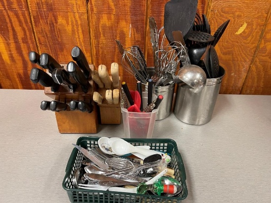 Knife Blocks and Utensils