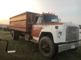 1976 International Loadstar 1700 Grain Truck