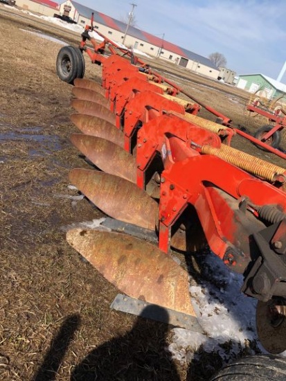 1980 Melroe 914 7 Bottom Plow