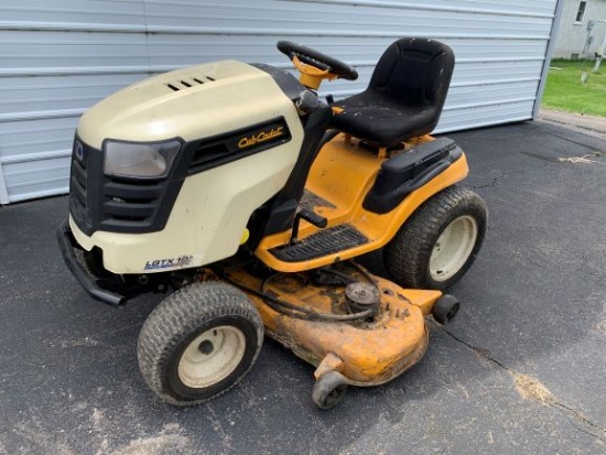 Cub Cadet LGTX 1054 Hydrostatic Lawn Tractor