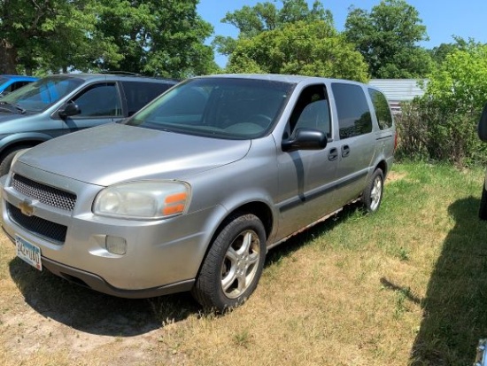 2006 Chevy Uplander LS Minivan