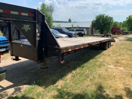 PJ 36 Ft Goosneck Flatbed Trailer