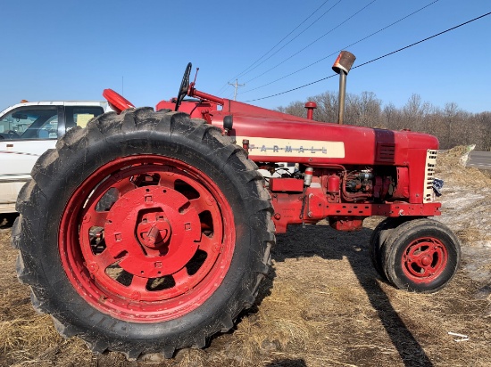 Farmall 350 Tractor With Narrow Front