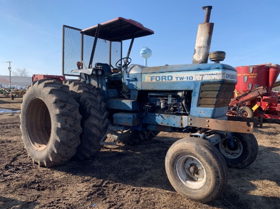 Ford TW10 Tractor