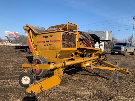 Haybuster 3106 Rock Picker