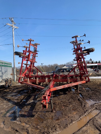 Willrich 2800 32ft Field Cultivator
