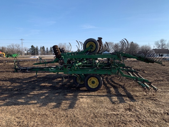 John Deere 1010 30ft Field Cultivator