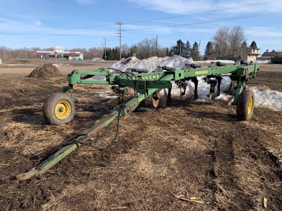 John Deere 3600 5 Bottom Auto Reset Plow