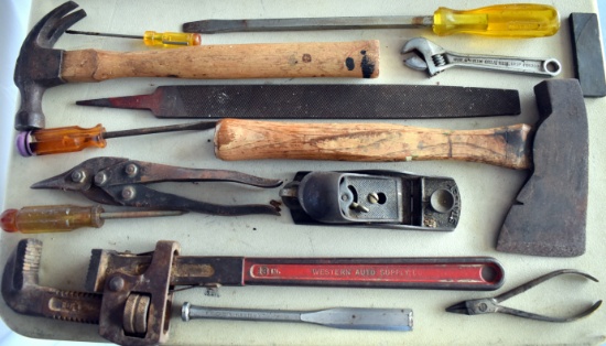 14 PC TOOL LOT: HATCHET, HAMMER, WOOD PLANE, SCREWDRIVERS, SMALL WHETSTONE, 18" PIPE WRENCH, CHISEL+