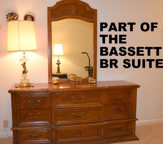 MASTER BR SUITE, QUEEN BED, DRESSER, NIGHTSTAND. (Matching Chest for sale in Lot#224)