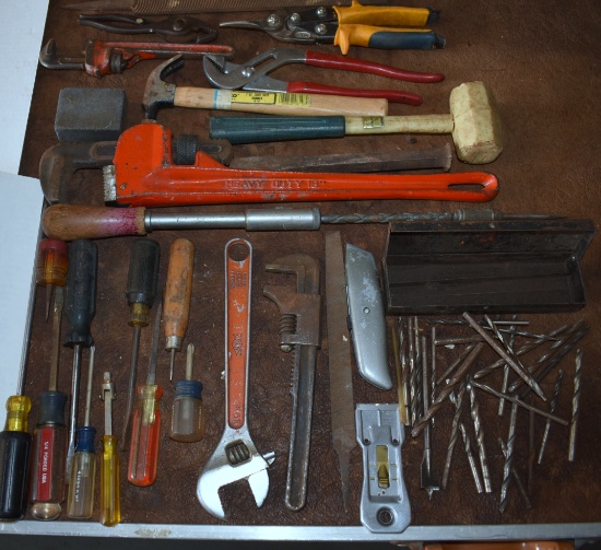 TOOLS- 24 PC LOT PLUS 30 DRILL BITS, 2 HAMMERS, 18" PIPE WRENCH & ANOTHER, TIN SNIPS, ADJ WRENCHES +